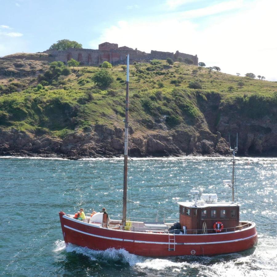 Varra Water - Unique Boat Accomodation - Bornholm Nexo Bagian luar foto